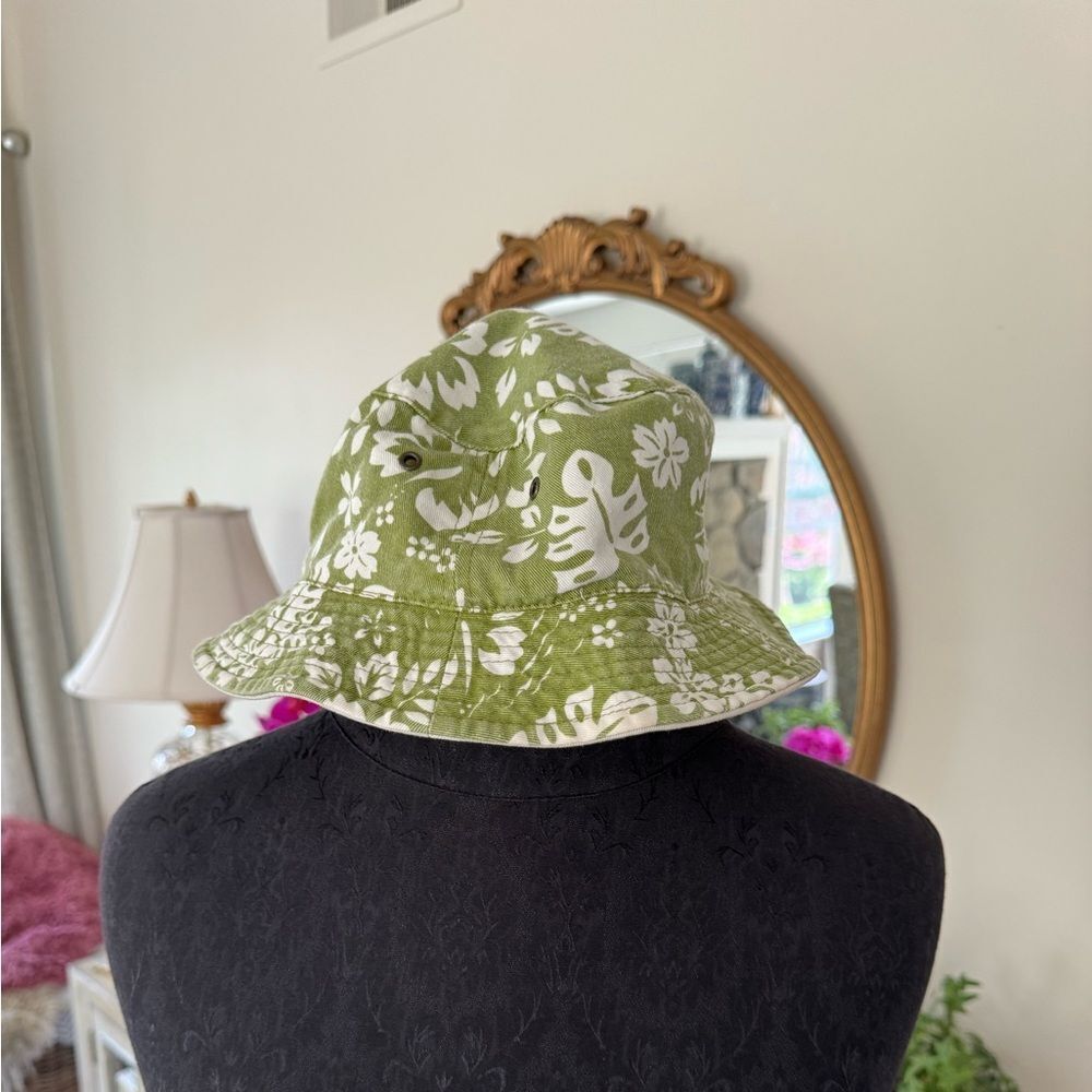 Green youth bucket hat